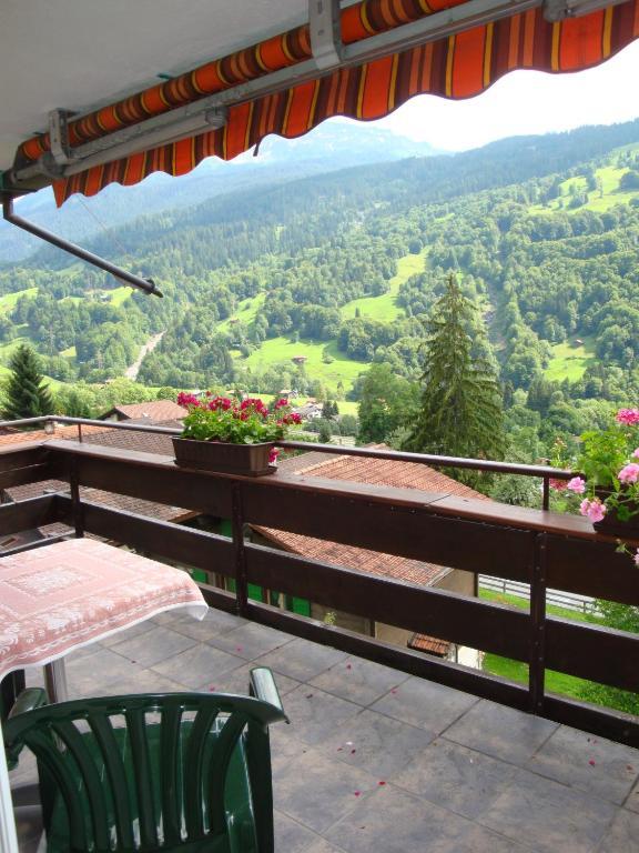 Hotel Old-Jnn Saas im Prattigau Oda fotoğraf