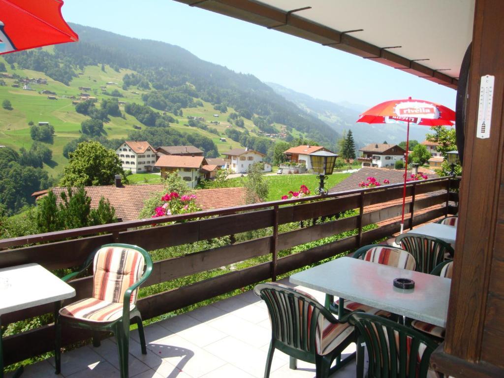 Hotel Old-Jnn Saas im Prattigau Dış mekan fotoğraf