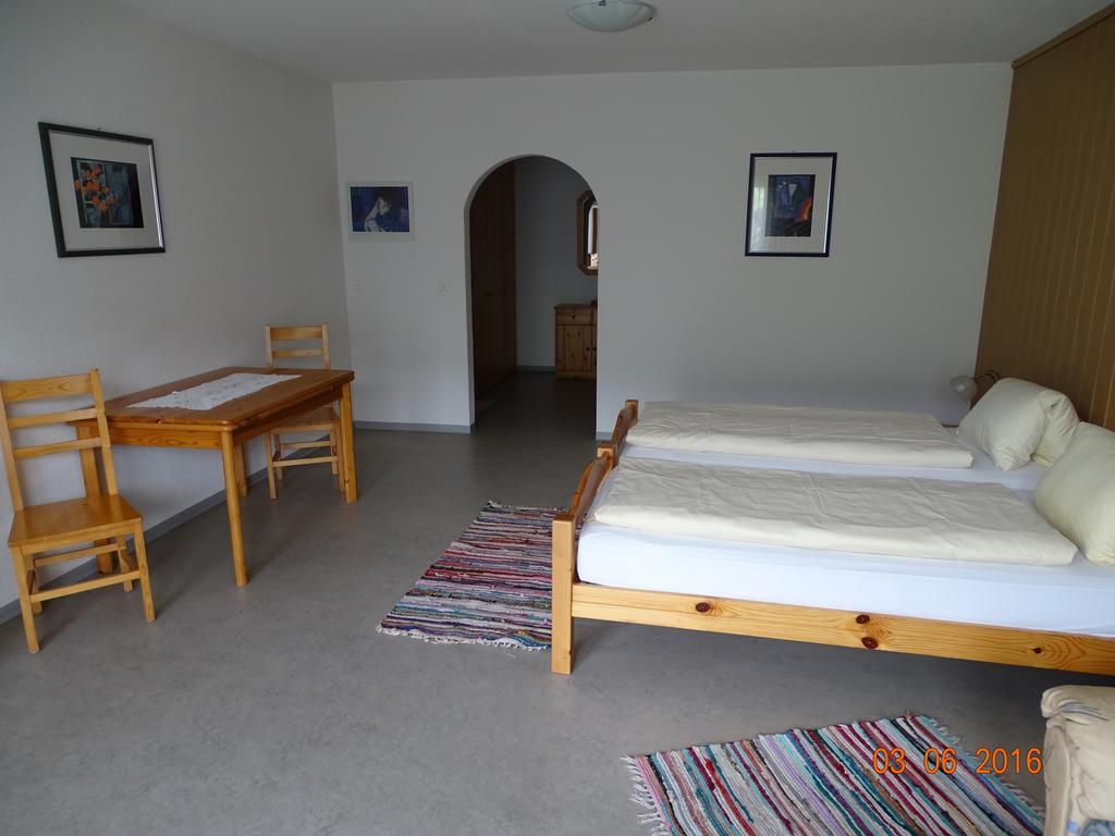 Hotel Old-Jnn Saas im Prattigau Oda fotoğraf